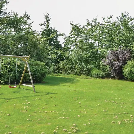 Four-bedroom In Grasted Сasa de vacaciones *